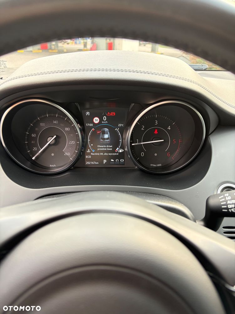 Jaguar E-Pace - 9