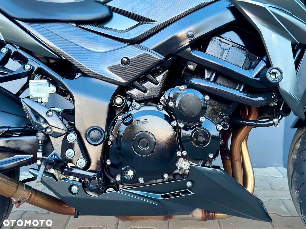 Suzuki GSX - 14