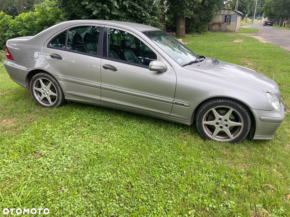 Mercedes-Benz Klasa C 270 T CDI Avantgarde - 4