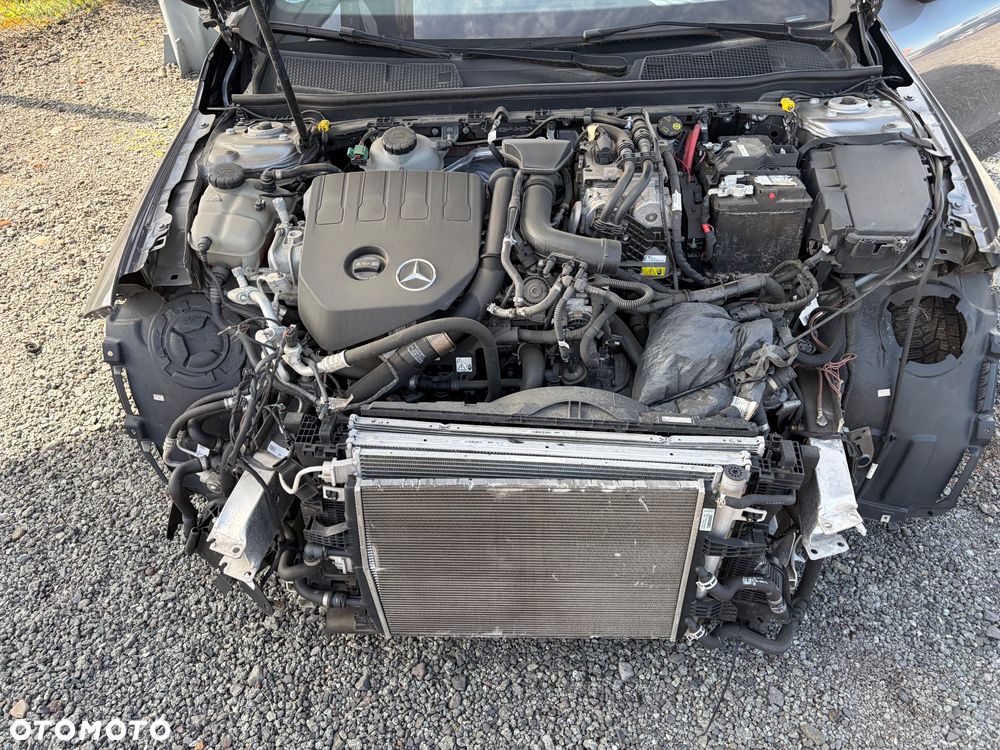 Mercedes-Benz CLA 250 e 8G-DCT Special Edition - 8