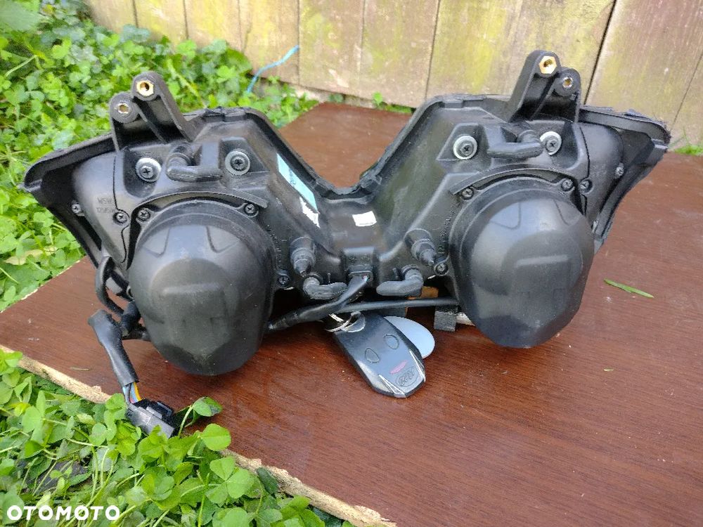 TRIUMPH DAYTONA 675 LAMPA PRZÓD KLOSZ światło - 8