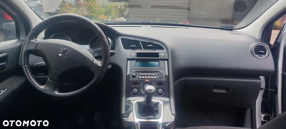 Peugeot 5008 - 14