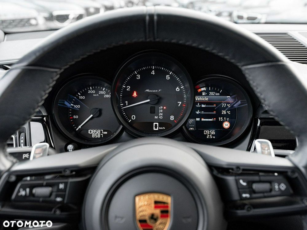 Porsche Macan T - 16