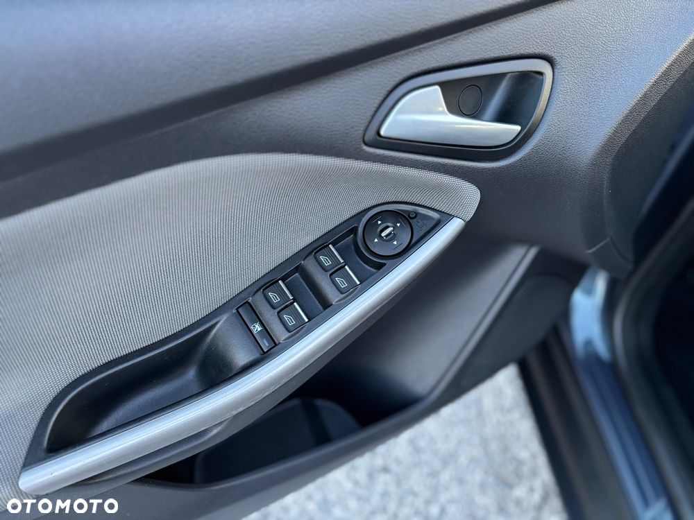 Ford Focus - 8