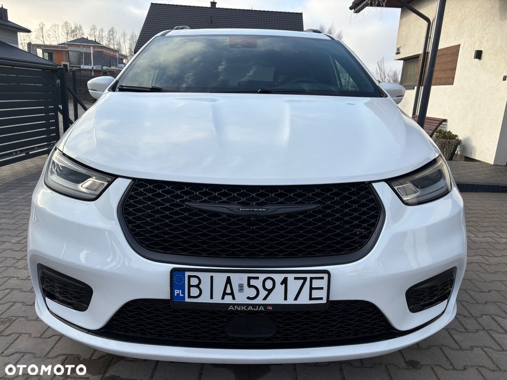 Chrysler Pacifica - 3