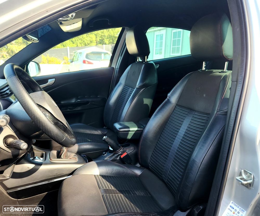 Alfa Romeo Giulietta 1.6 JTDm Veloce - 9