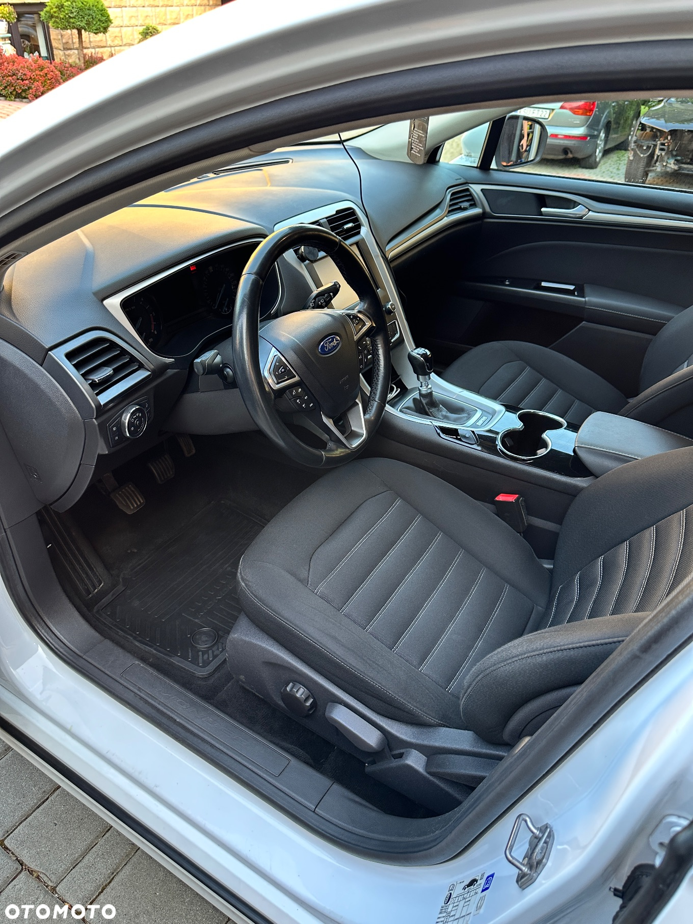 Ford Mondeo 1.6 TDCi Ambiente - 11
