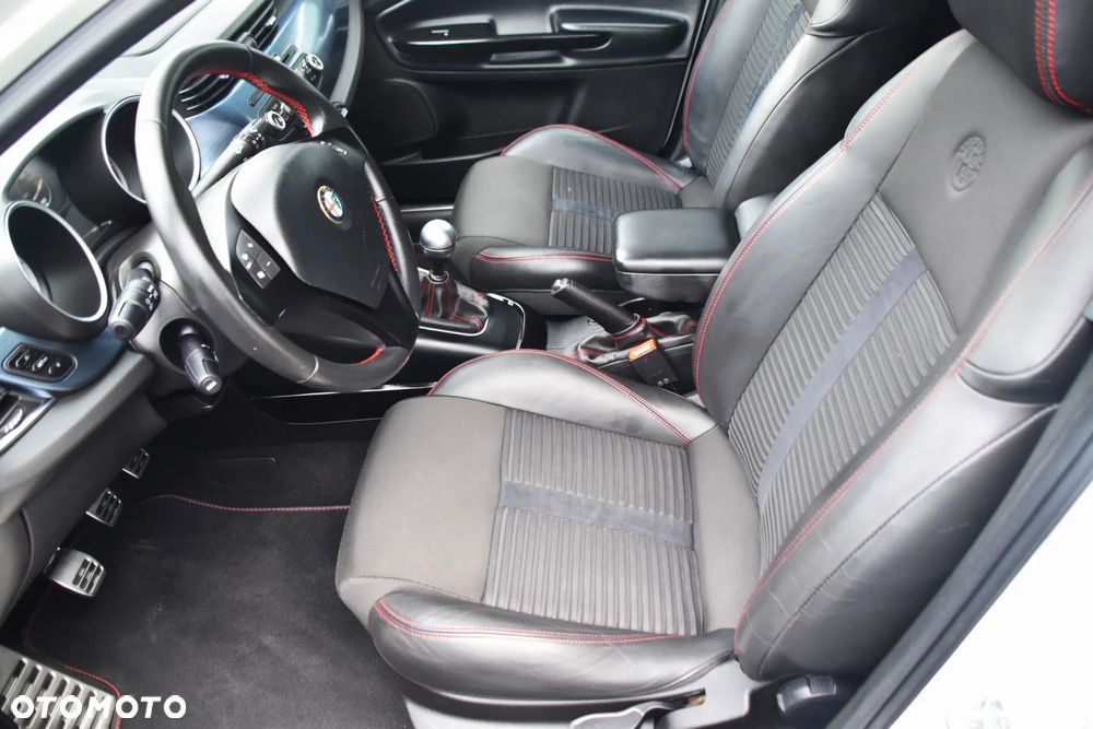 Alfa Romeo Giulietta - 8