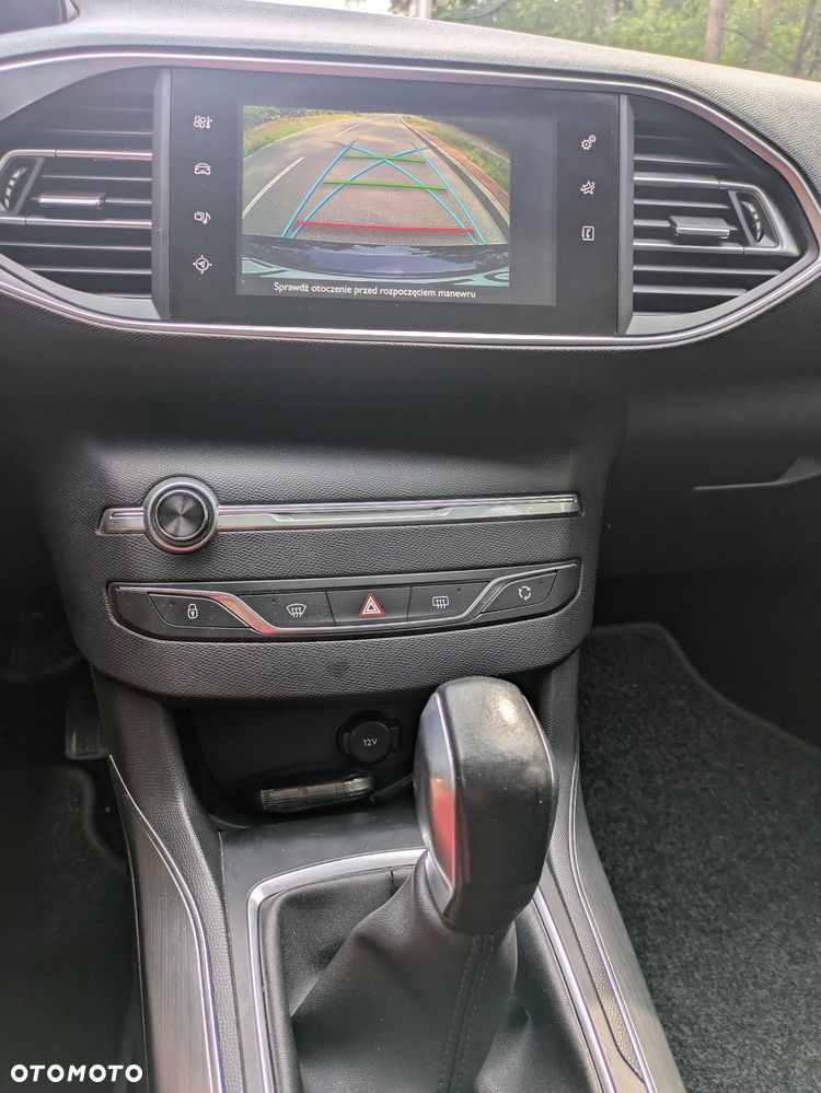 Peugeot 308 BlueHDi FAP 150 Stop&Start Automatik Allure - 22