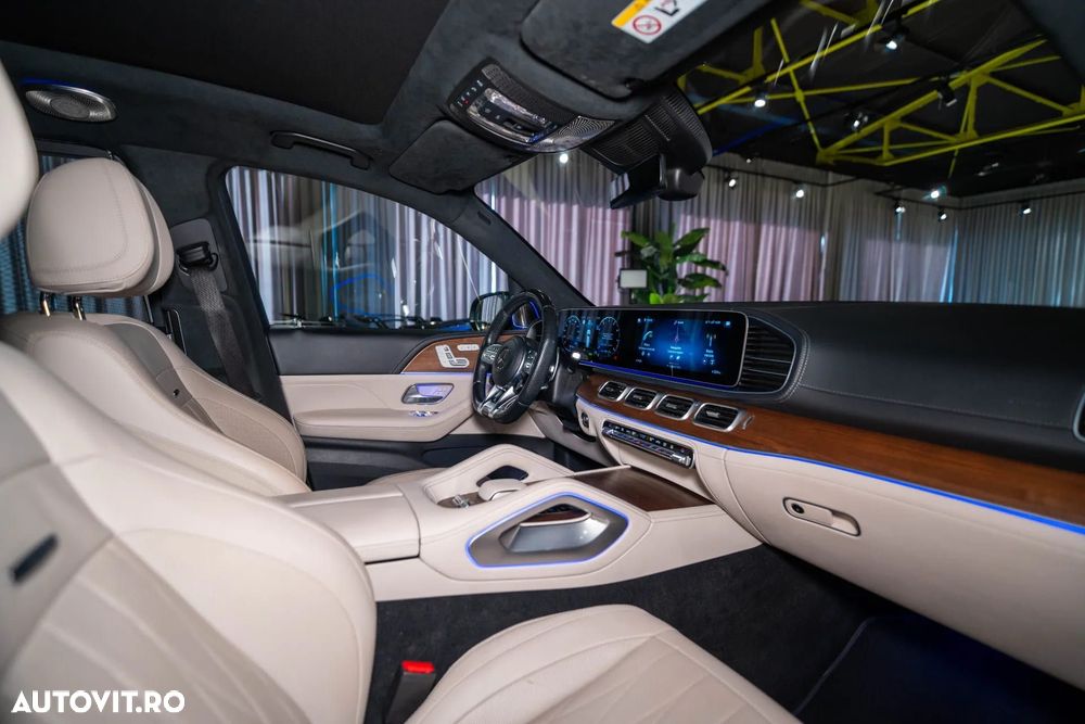 Mercedes-Benz GLS - 12
