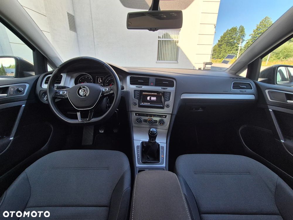 Volkswagen Golf - 16