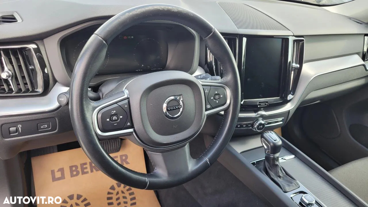 Volvo XC 60 D4 AWD Momentum - 26