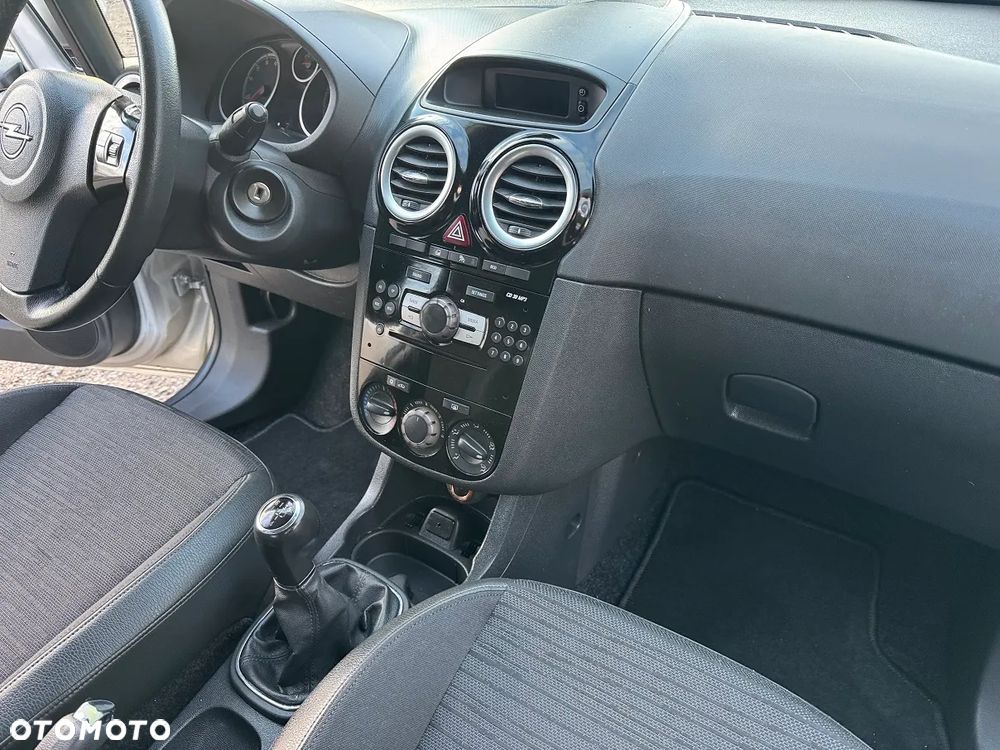 Opel Corsa - 24