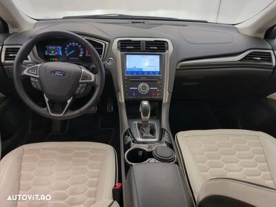 Ford Mondeo - 8