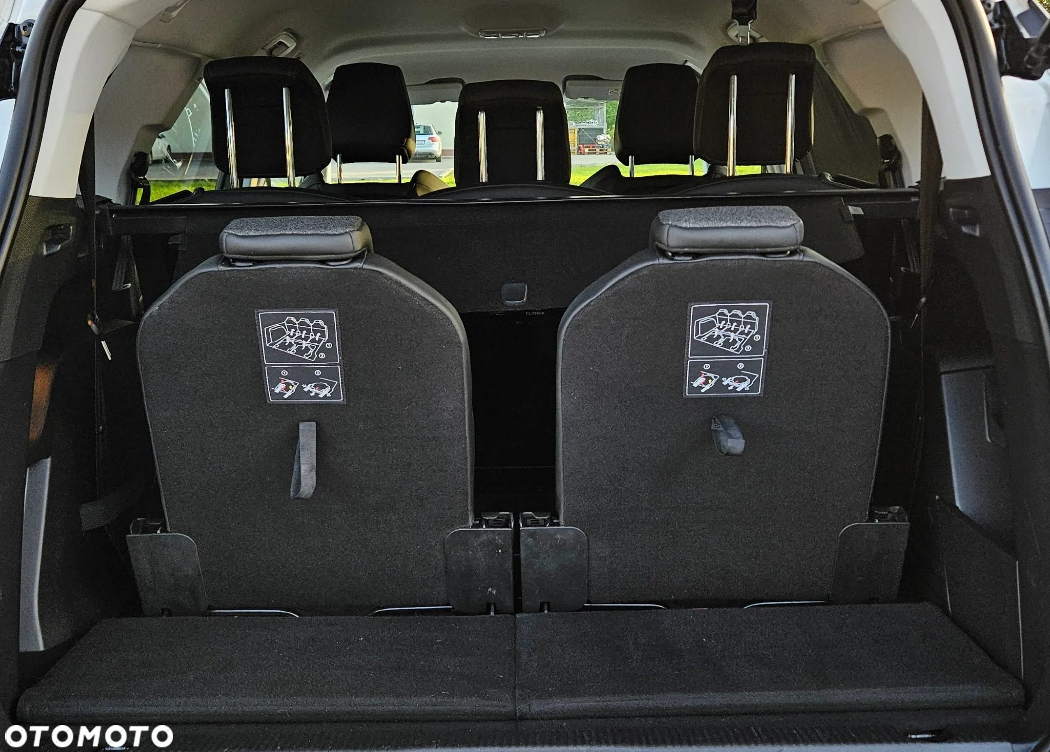 Peugeot 5008 1.5 BlueHDI Allure S&S EAT8 - 17