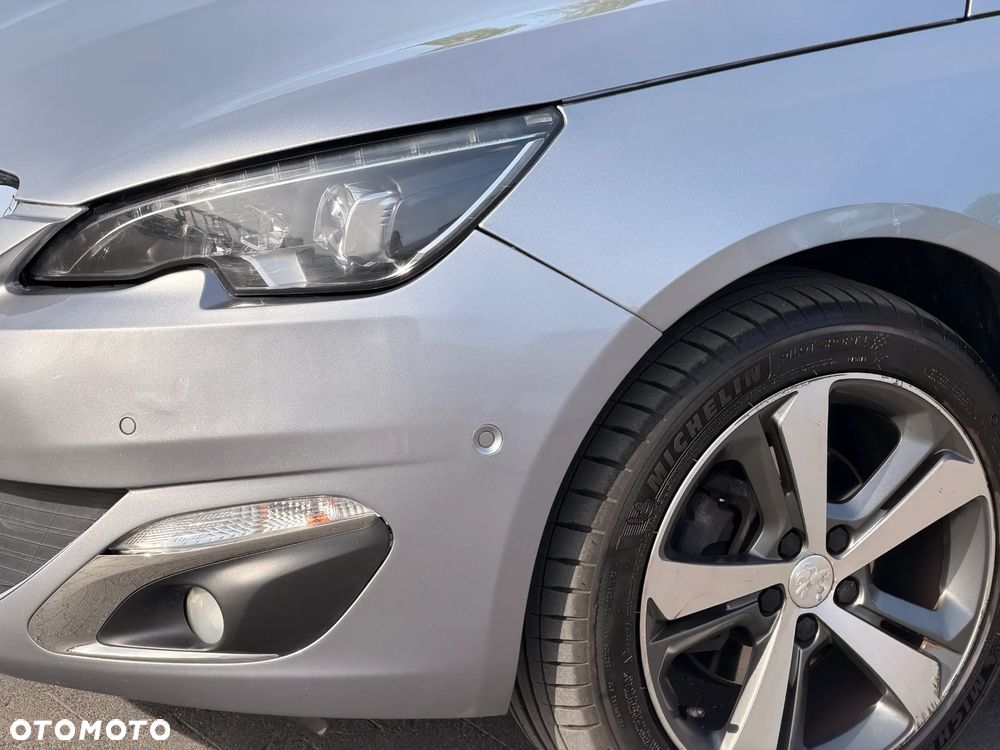 Peugeot 308 1.6 BlueHDi Allure S&S - 9