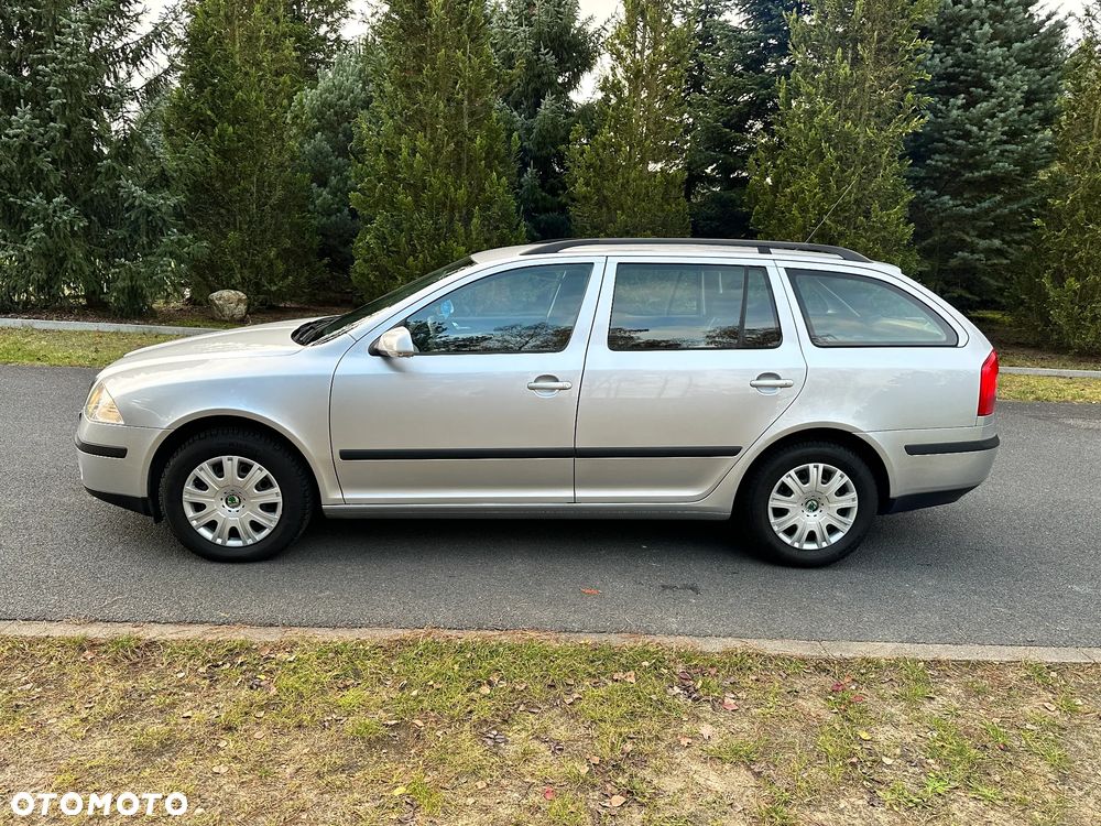 Skoda Octavia 1.6 Ambiente - 6