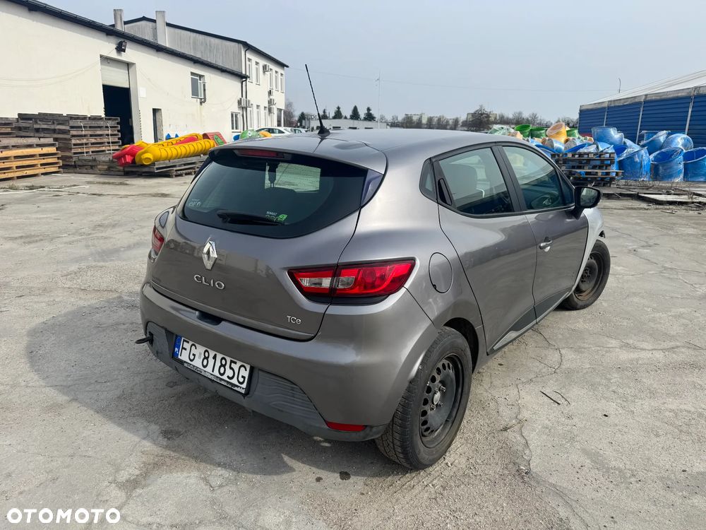 Renault Clio - 12