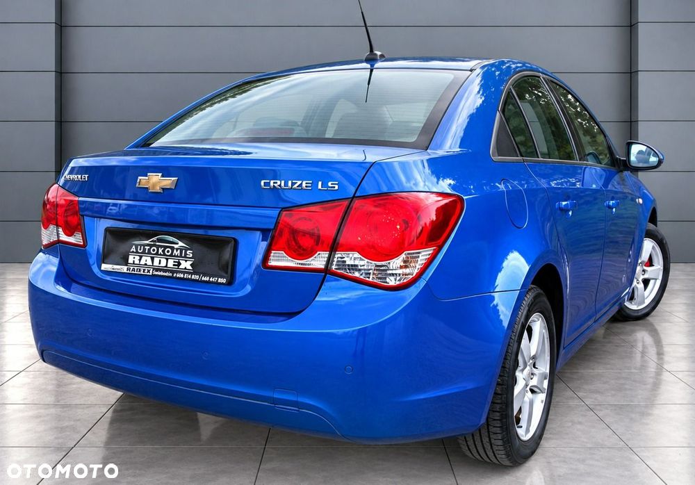 Chevrolet Cruze 1.6 LS - 24