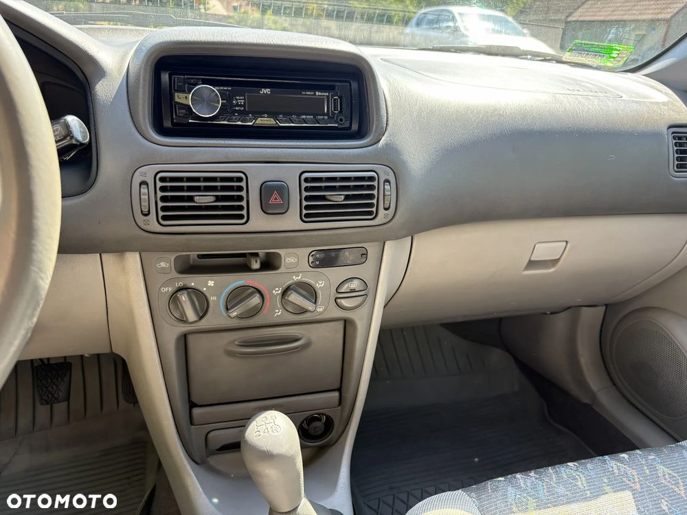 Toyota Corolla - 18