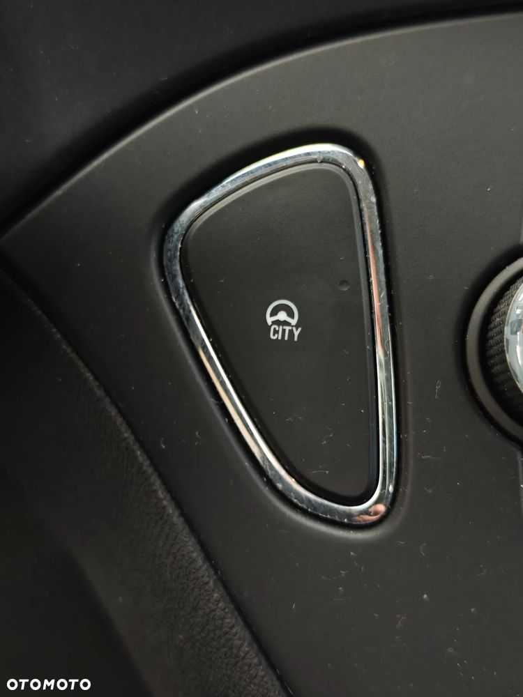 Opel Corsa 1.2 16V Enjoy - 7