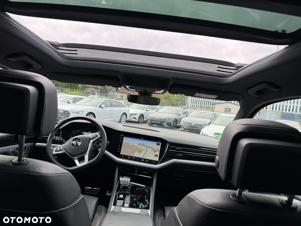 Volkswagen Touareg 4.0 V8 TDI SCR 4Motion Automatik R-Line - 23