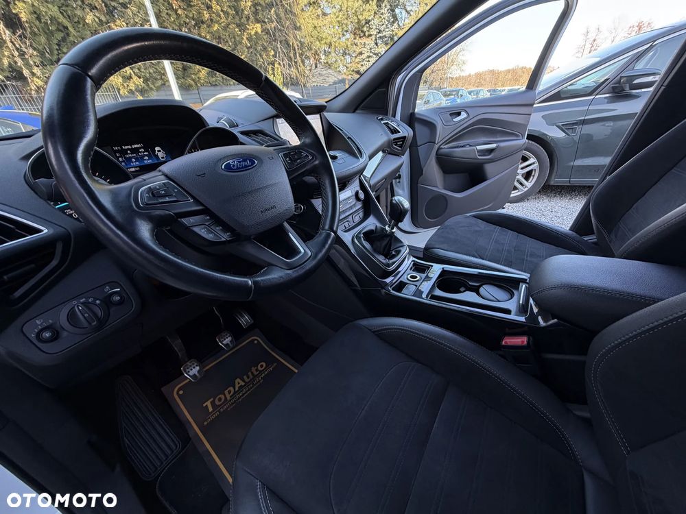 Ford Kuga 2.0 TDCi 2x4 ST-Line - 20