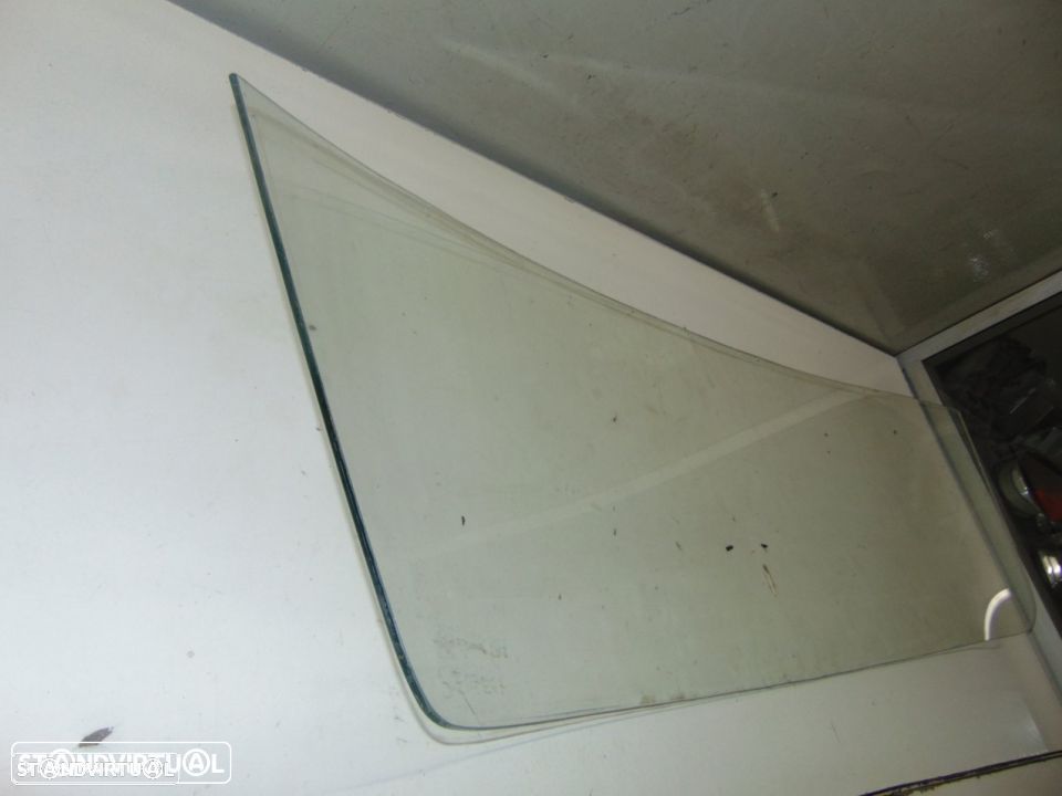 Peuget 404 carro - vidro do óculo - 2