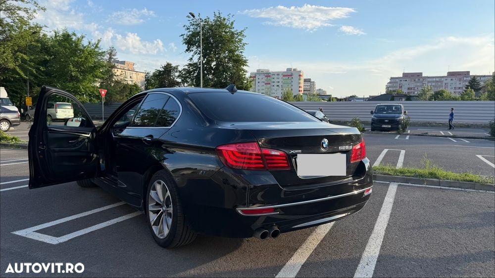 BMW Seria 5 525d xDrive Aut. Luxury Line - 3
