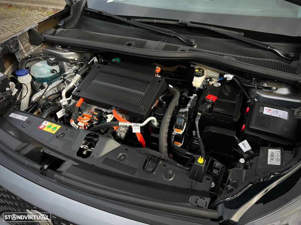 Peugeot e-2008 Allure Pack - 9