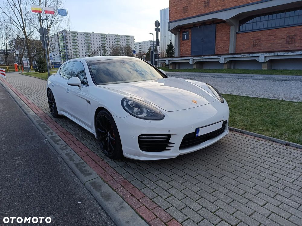 Porsche Panamera 4 PDK Edition - 29