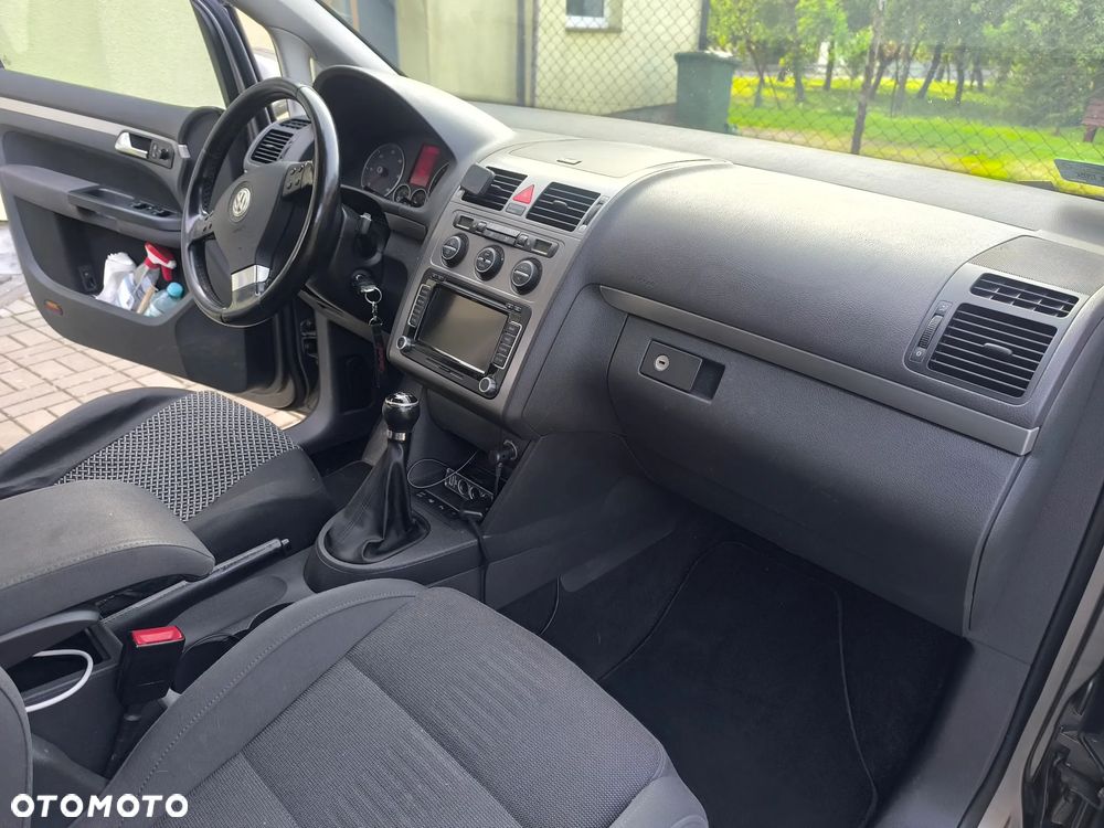 Volkswagen Touran 2.0 TDI DPF Trendline - 14