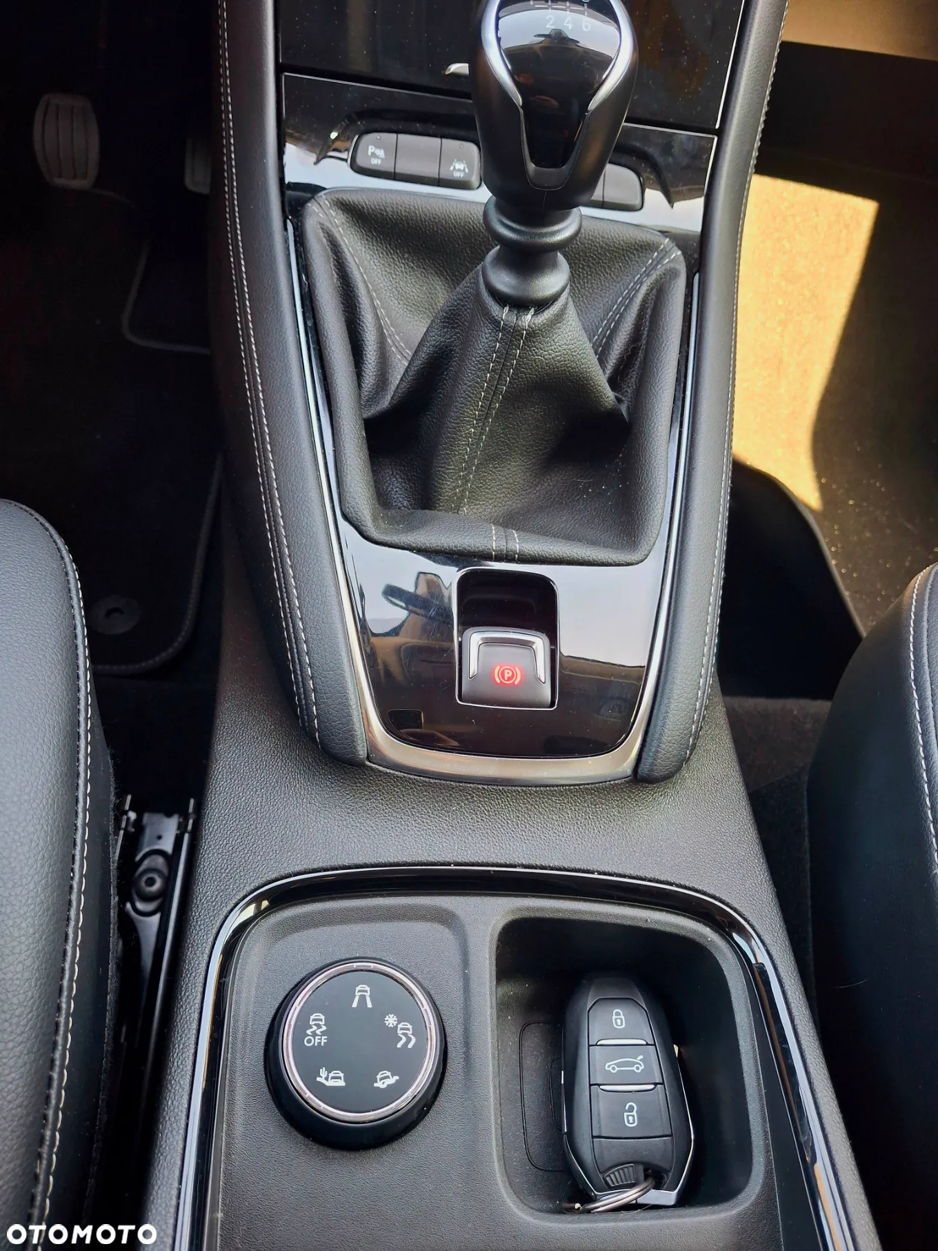 Opel Grandland 1.2 T Business Edition S&S - 11