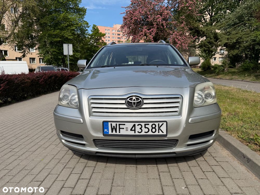 Toyota Avensis - 20