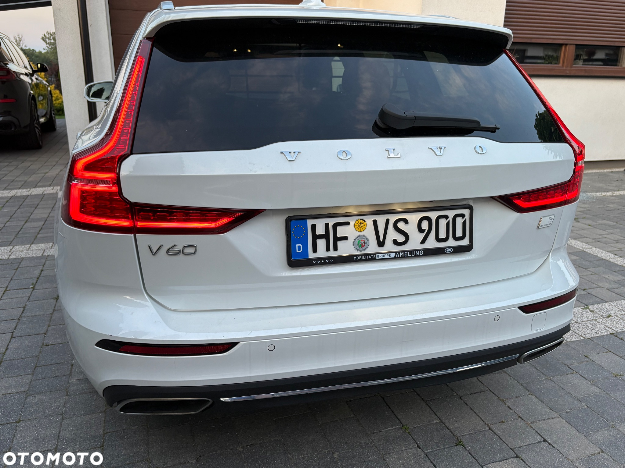 Volvo V60 T6 AWD Recharge Geartronic Inscription - 8