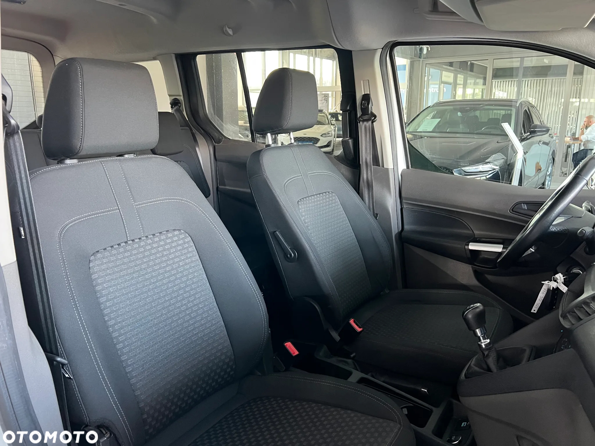 Ford Tourneo Connect Gr 1.5 EcoBlue Trend - 34