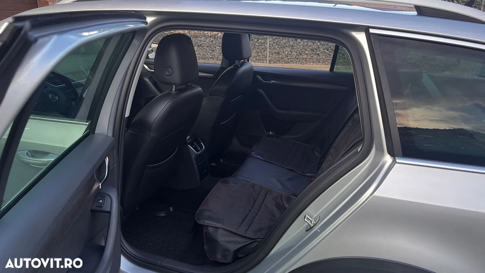 Skoda Octavia 2.0 TDI 4x4 DSG Scout - 13