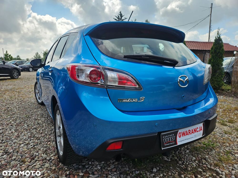 Mazda 3 1.6 Active + - 6