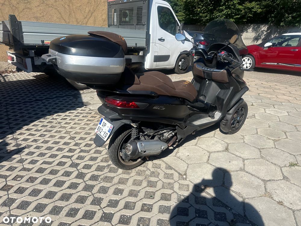 Piaggio MP-3 - 9