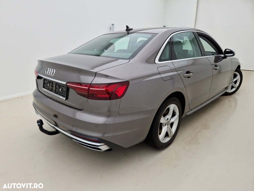 Audi A4 2.0 TDI S tronic - 9