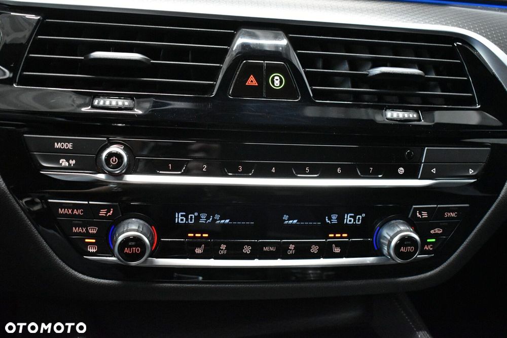 BMW Seria 5 530e xDrive M Sport sport - 19