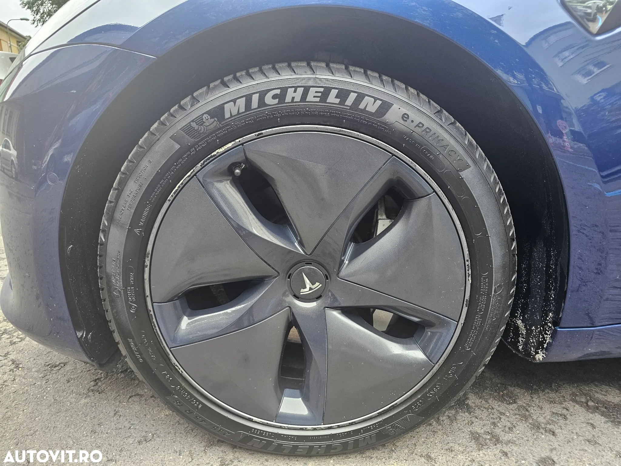 Tesla Model 3 Langstreckenbatterie Allradantrieb Dual Motor - 18