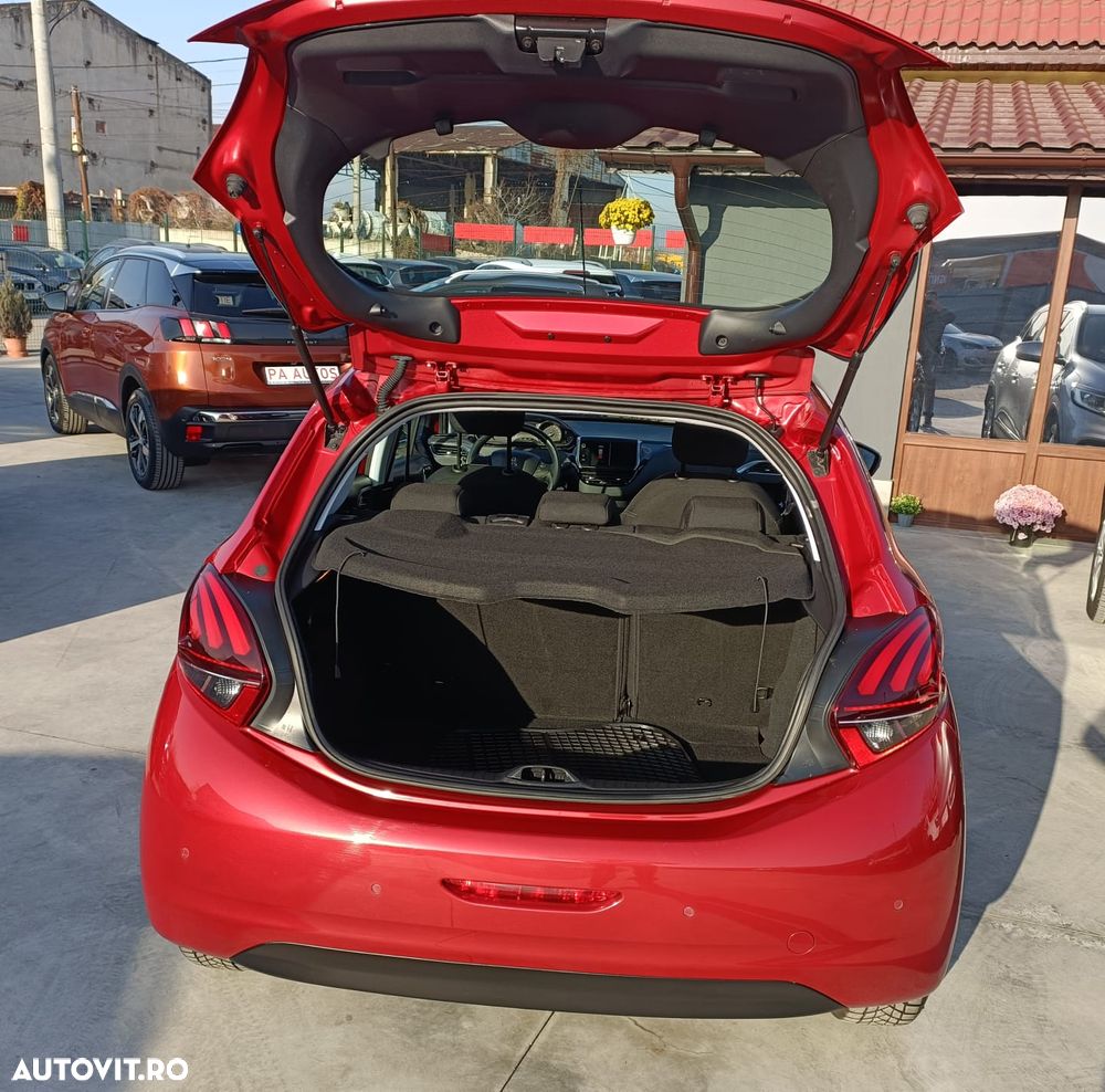 Peugeot 208 ver-puretech-110-stop-start-allure - 20