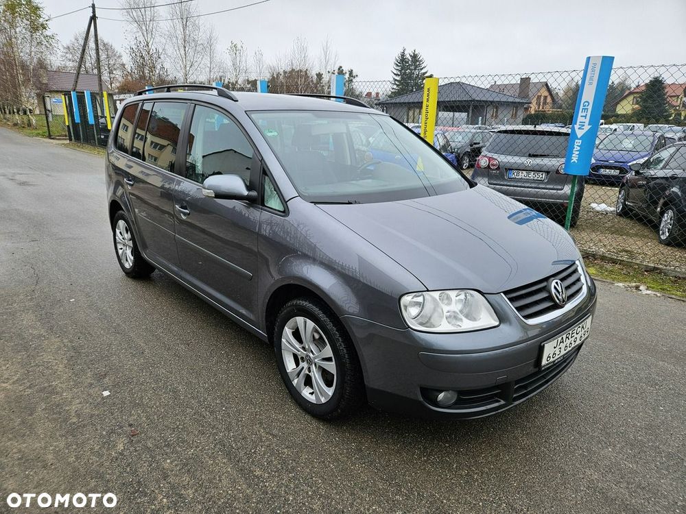 Volkswagen Touran - 3