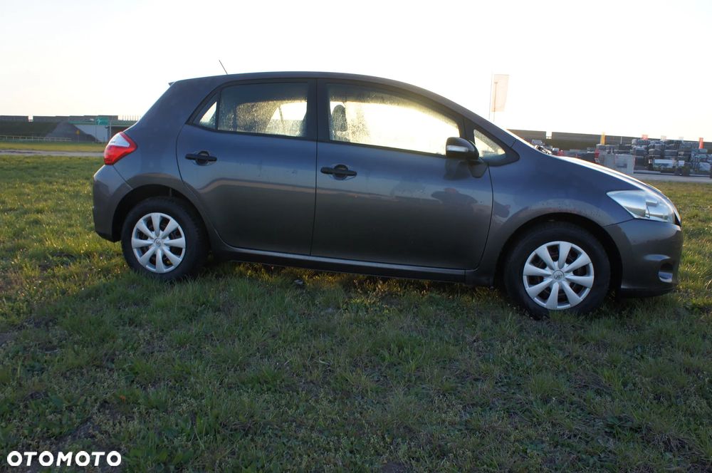 Toyota Auris 1.4 D-4D Premium - 5