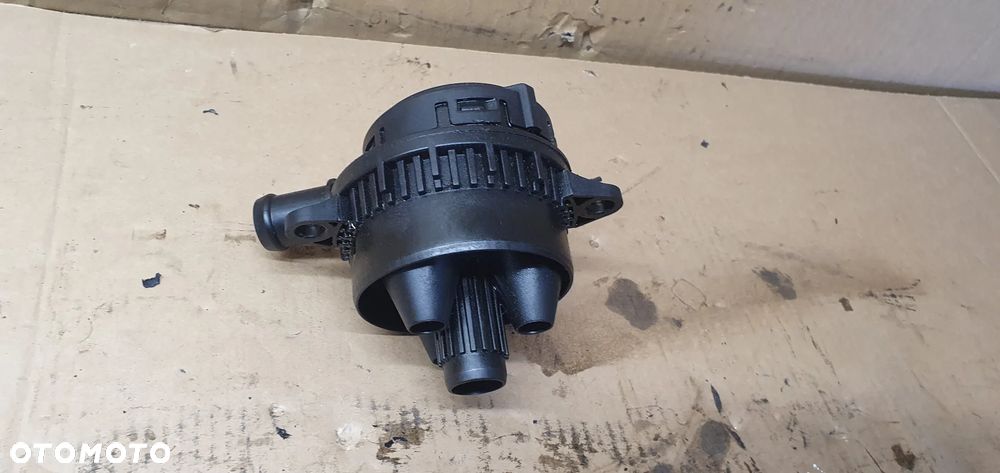 Odma separator oleju Audi A6 C6 2.7 TDI 057103495L - 5