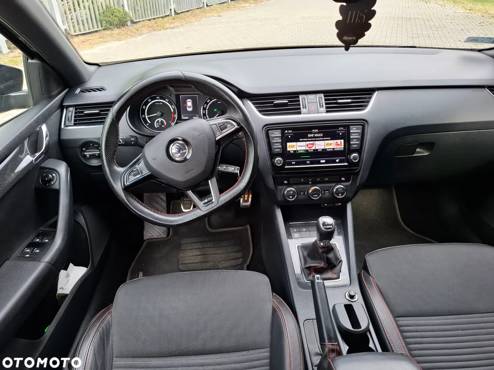 Skoda Octavia 2.0 TSI RS - 9