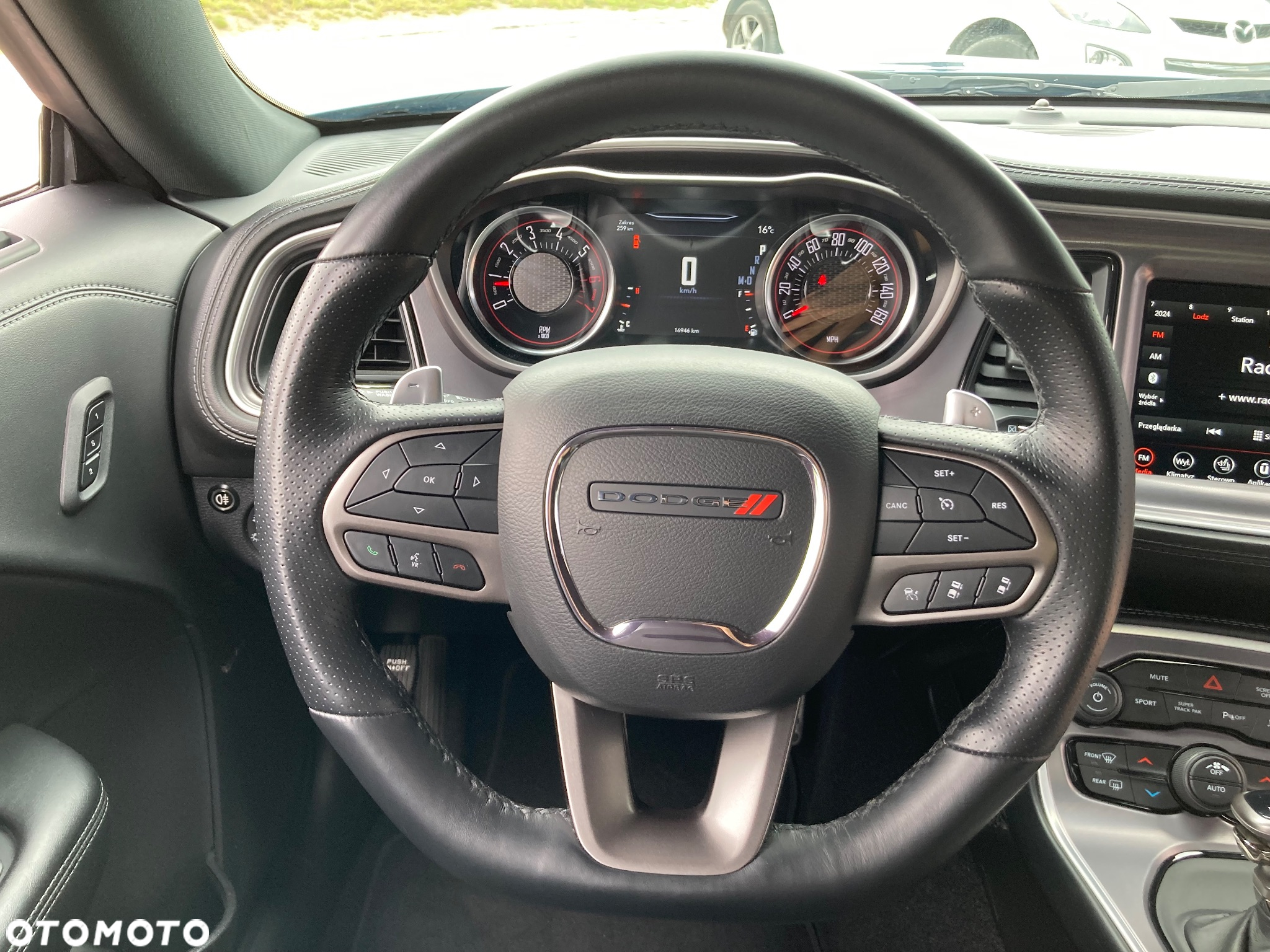 Dodge Challenger 5.7 R/T - 26