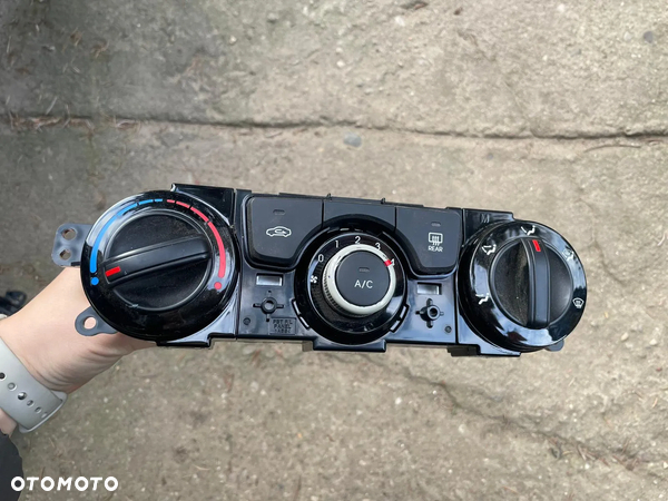 Panel klimatyzacji nawiewu Hyundai i20 97250-4P540