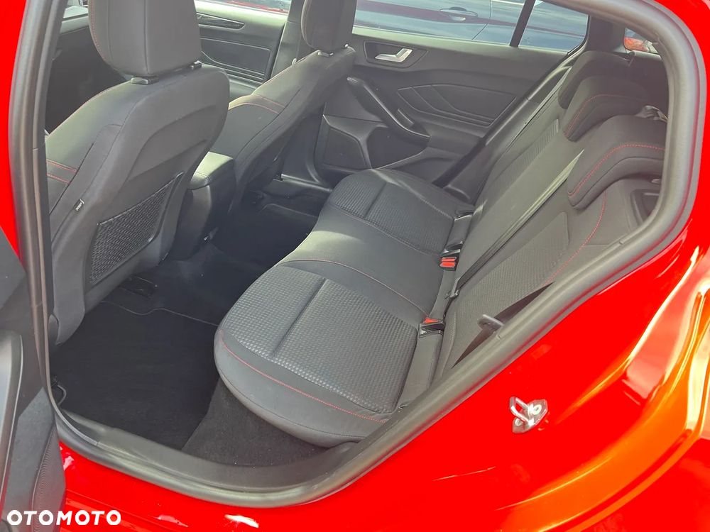 Ford Focus 1.5 EcoBlue ST-Line - 24